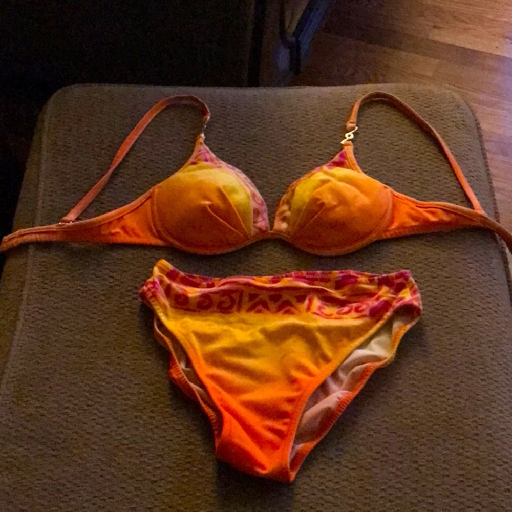 Tara Grinna 2 piece swimsuit size 8